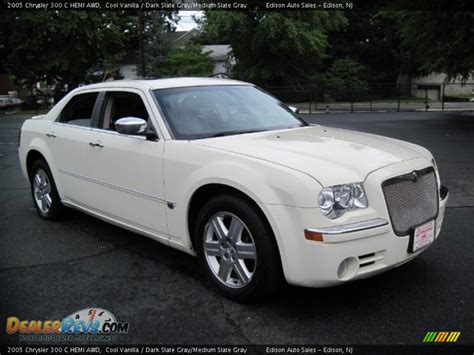 is a 2005 chrysler 300c awd