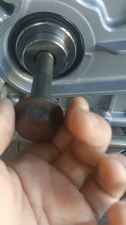 Is A Harmonic Balancer Reverse Thread