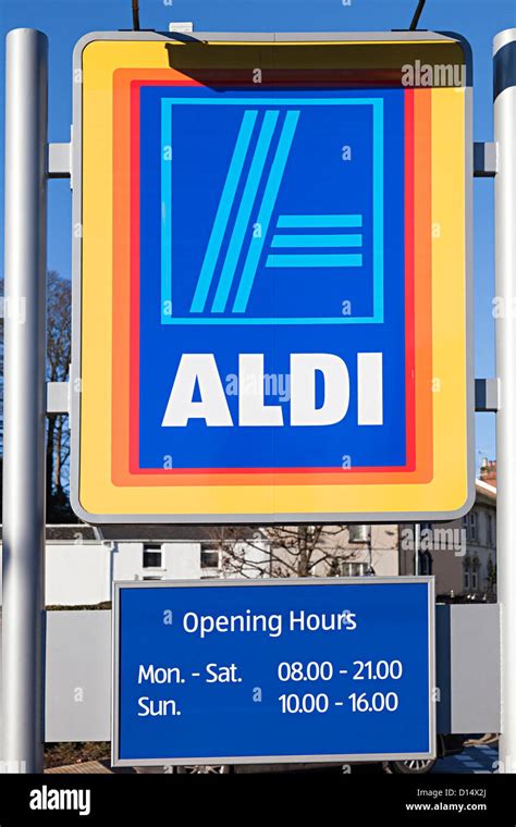 is aldi open on good friday