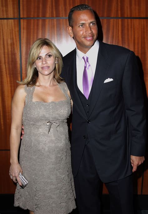 is alex rodriguez married