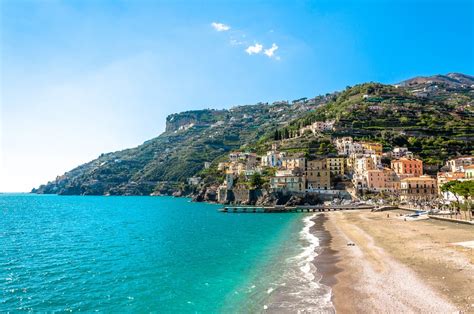 is amalfi coast a beach