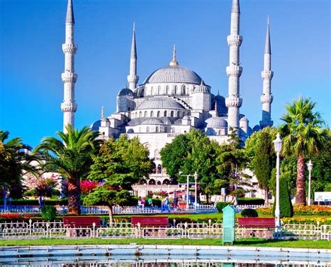 is blue mosque and hagia sophia the same