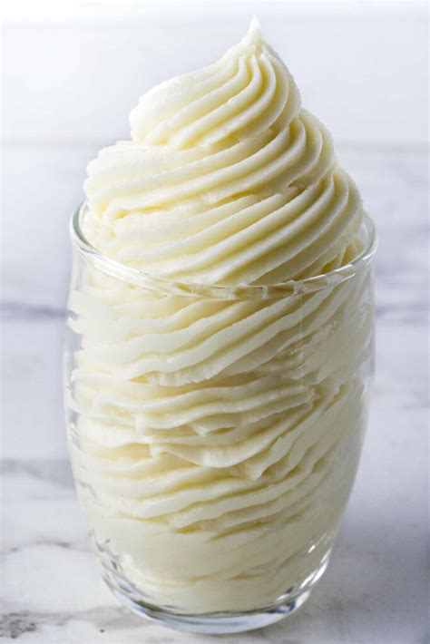 is buttercream and cream cheese icing the same