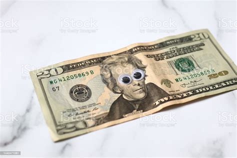 is dollar dropping in value
