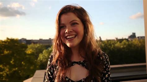 is georgie henley a lesbian