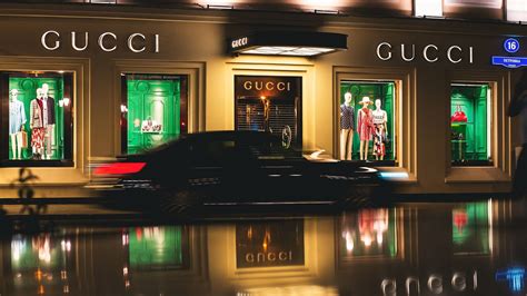 is gucci a luxury brand