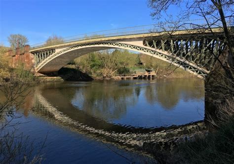 is holt fleet bridge open