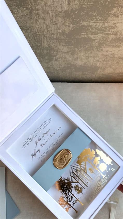 Is Invitation Written In A Box