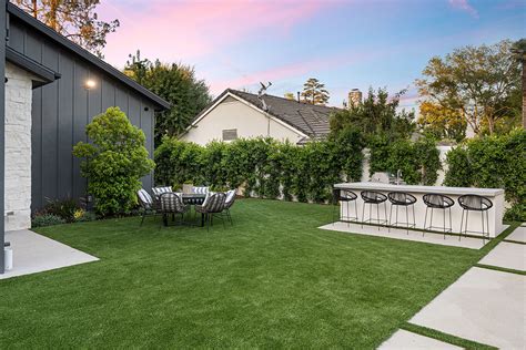 Is It A Good Idea To Put Artificial Grass In Backyard