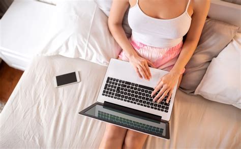 Is It Bad To Leave Computer Plugged In Overnight