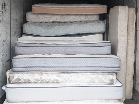 Is It Ok To Stack Mattresses For Storage