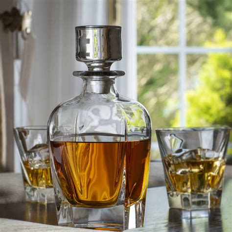 Is It Safe To Keep Whiskey In A Crystal Decanter