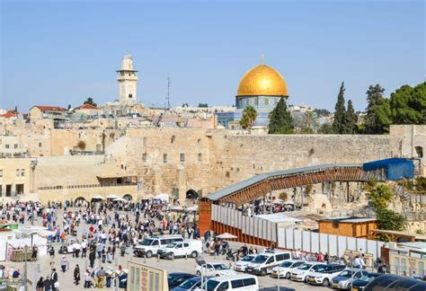 is it safe to travel to israel at the moment