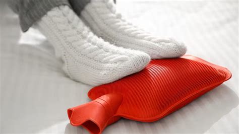 Is It Safe To Use A Heating Pad In Bed