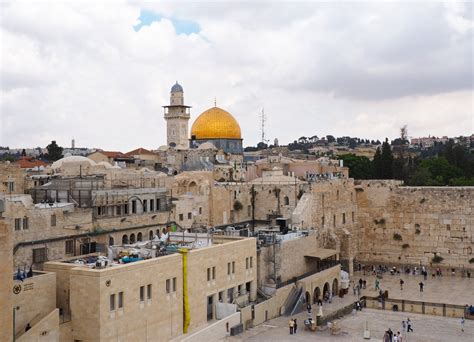 is it safe to visit israel today