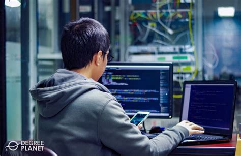 is it worth getting an associate's degree in computer science