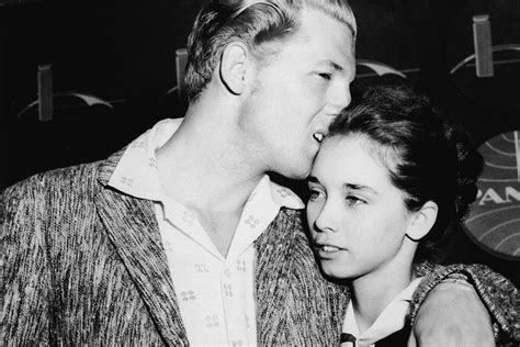 is jerry lee lewis still married
