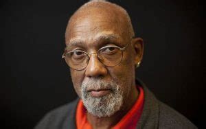 is john carlos still alive