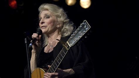 is judy collins still performing