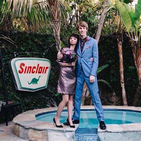 is kate micucci married
