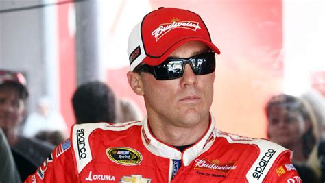 is kevin harvick racing today