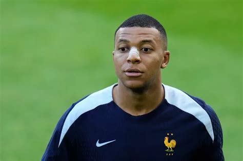 is kylian mbappe moving to liverpool