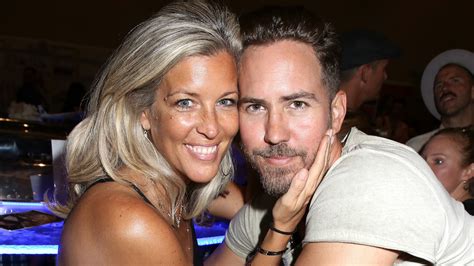 is laura wright engaged