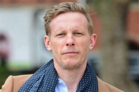 is laurence fox related to edward fox