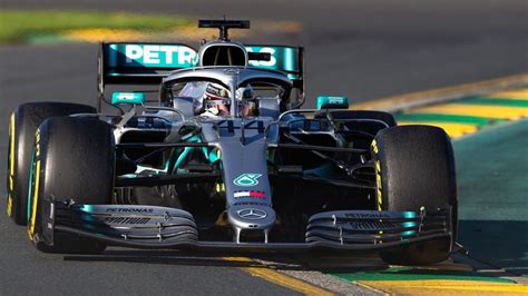 is lewis hamilton still driving for mercedes