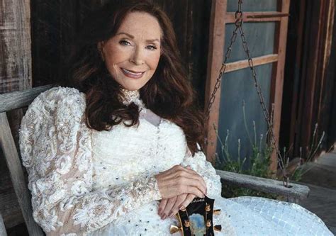 is loretta lynn still living