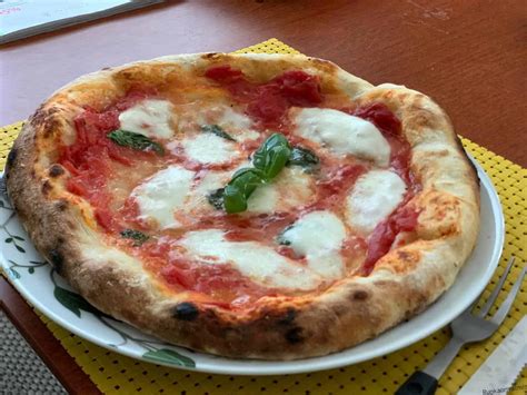 is margherita pizza italian