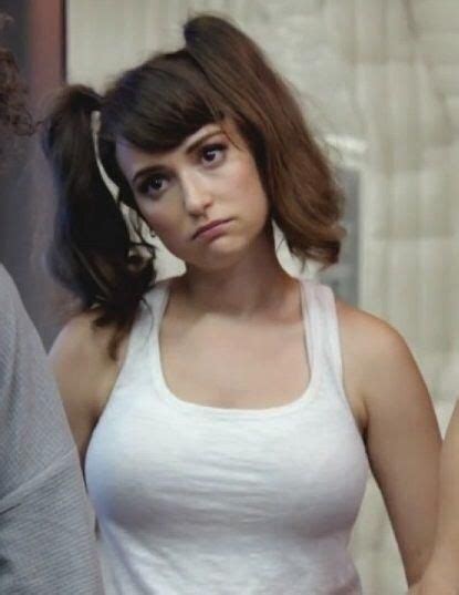 is milana vayntrub russian