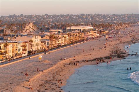 is mission beach san diego safe to swim