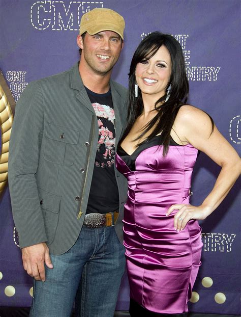 is sara evans married to jay barker