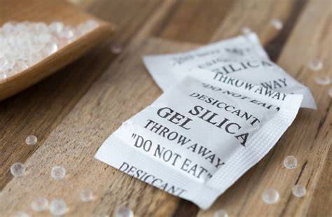 is silica gel bad for you