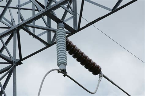 Is String A Conductor Or Insulator