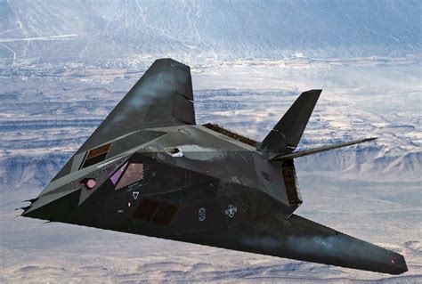 is the f117 a bomber or fighter