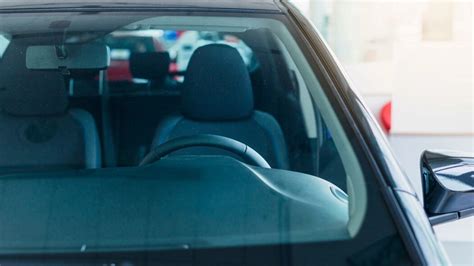 Is There A Difference Between Windshield And Windscreen