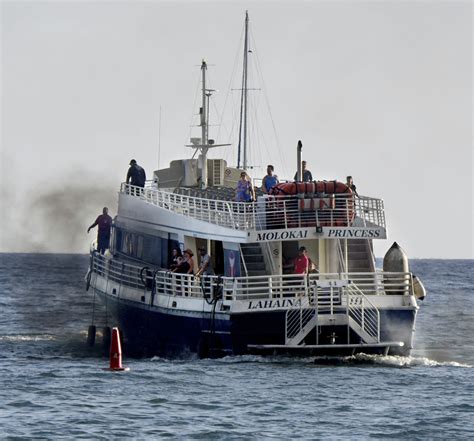 is there a ferry from honolulu to molokai