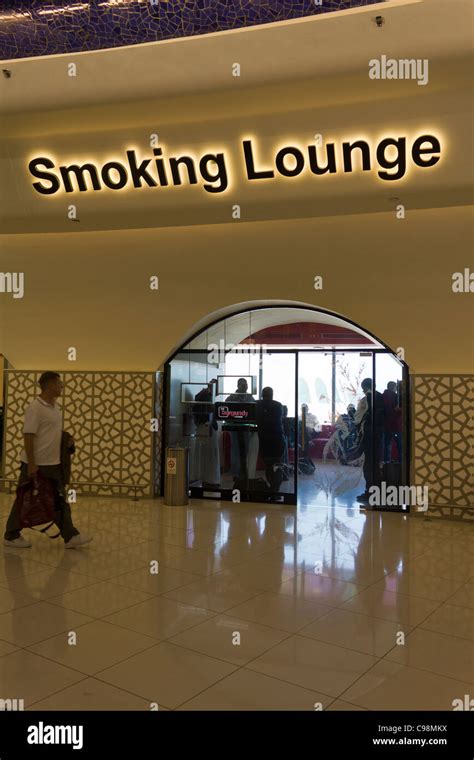is there a smoking area at dubai airport