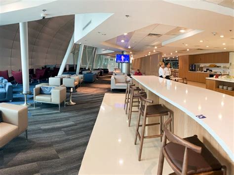 is there a virgin lounge at miami airport