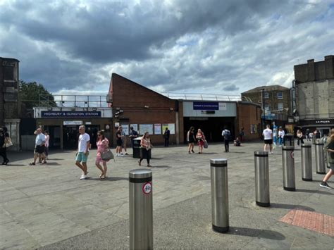 Is There Free Parking At Islington Station