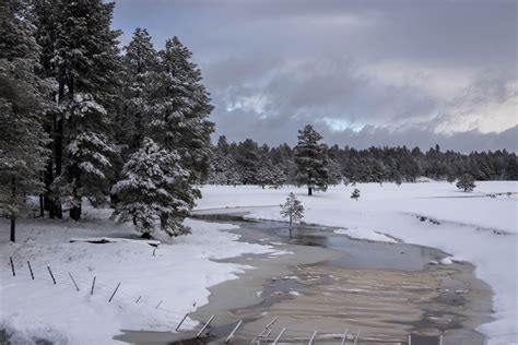 is there snow on the ground in flagstaff az right now