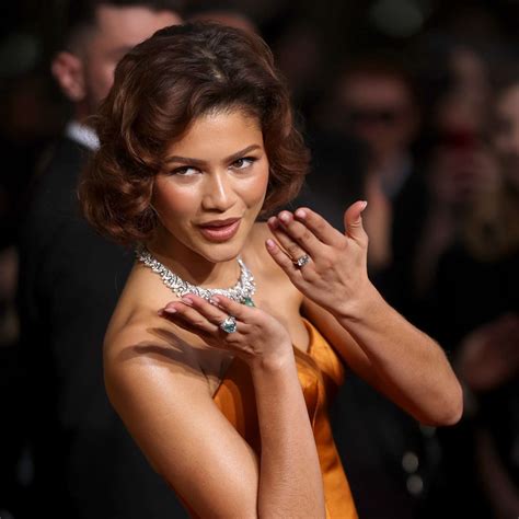 is zendaya engaged