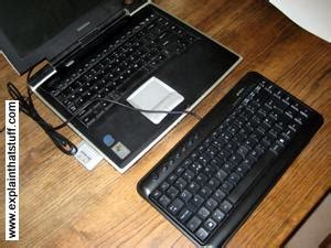 is it ok to use external keyboard with laptop