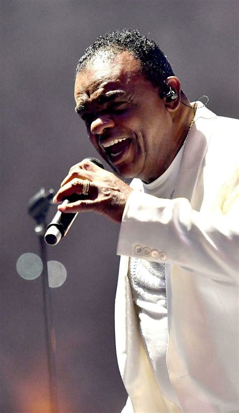 isley brothers in concert