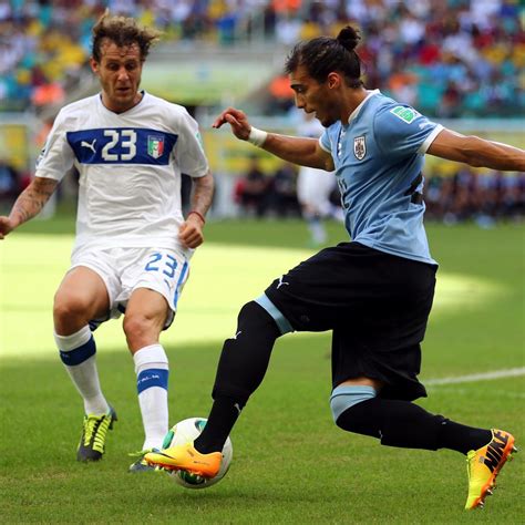 italia vs uruguay 2013