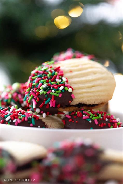 Delicious Italian Jelly Filled Cookies: Two Recipes You Can’t Resist