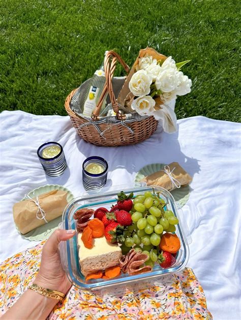 Items Of Picnic