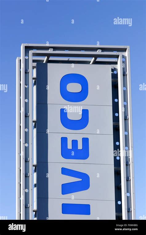 iveco signal sign on